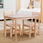 MESA Y SILLAS - TABLE AND CHAIRS
