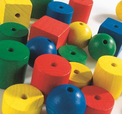 SET DE CUENTAS DE MADERA PARA ENHEBRAR 30 PIEZAS