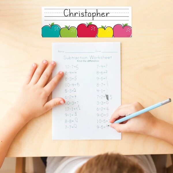 DOODLE APPLES  NAME PLATE