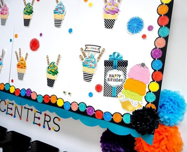 POM POMS BORDER